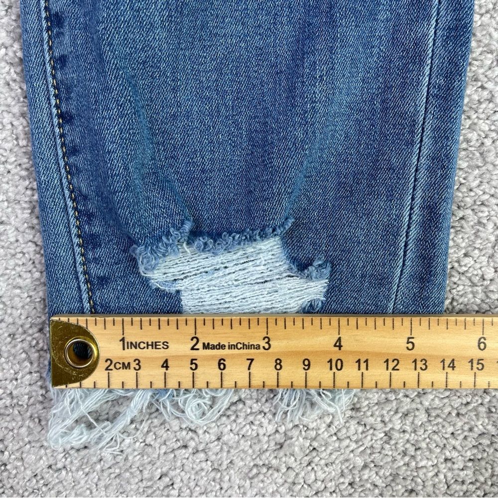 Levi's 724 Jeans Women's 27 Blue Straight High Rise Medium Wash Distressed - Picture 9 of 10